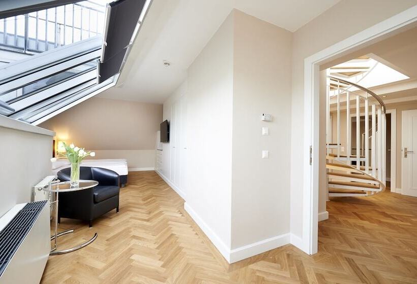 1 Bedroom Penthouse Apartment, Singerstrasse 21 25 Aparthotel 350m Next To St Stephen S Square