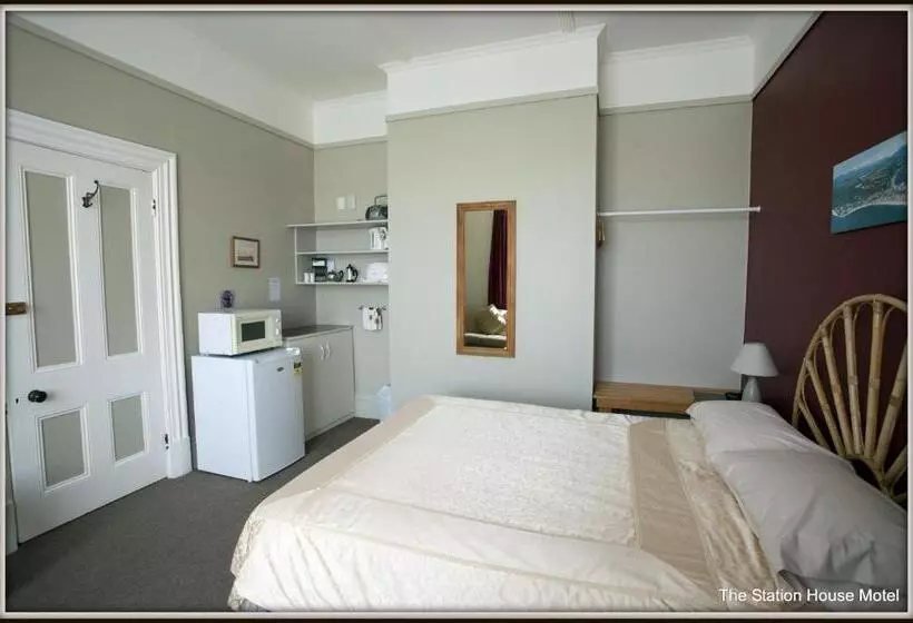 Basic-studio, The Station House Motel