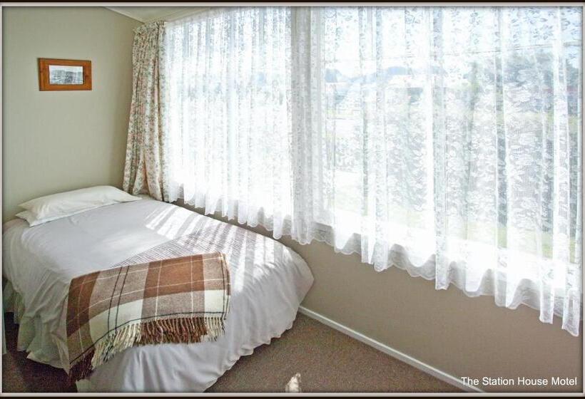 Студия Стандарт, The Station House Motel