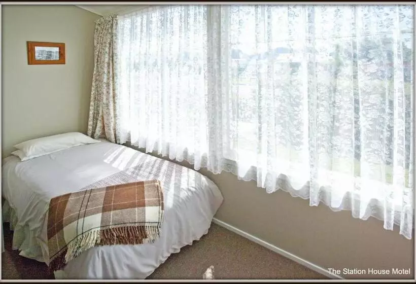 Standard-studio, The Station House Motel