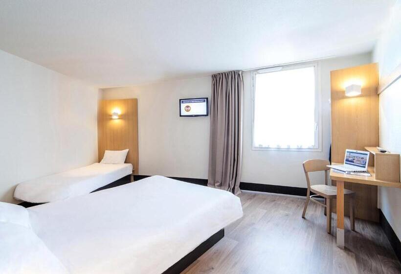 Номер Стандарт Трехместный, B&b Hotel Paris Malakoff Parc Des Expositions