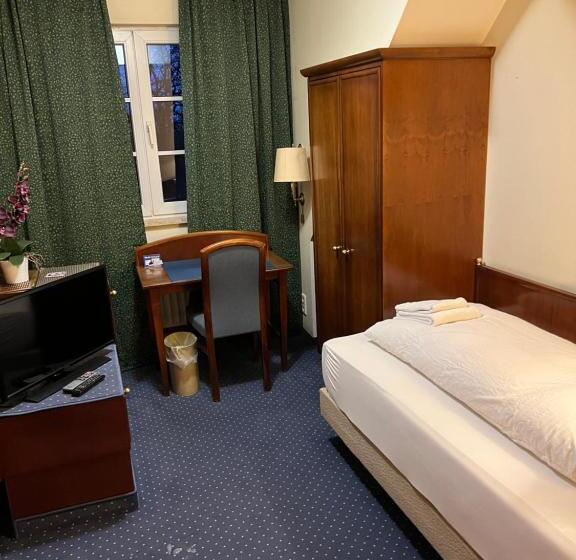 اتاق استاندارد یک نفره, Am Schloss   Frankfurt An Der Oder