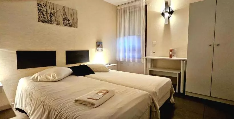 Camera Standard, Beddy Bye Hôtel