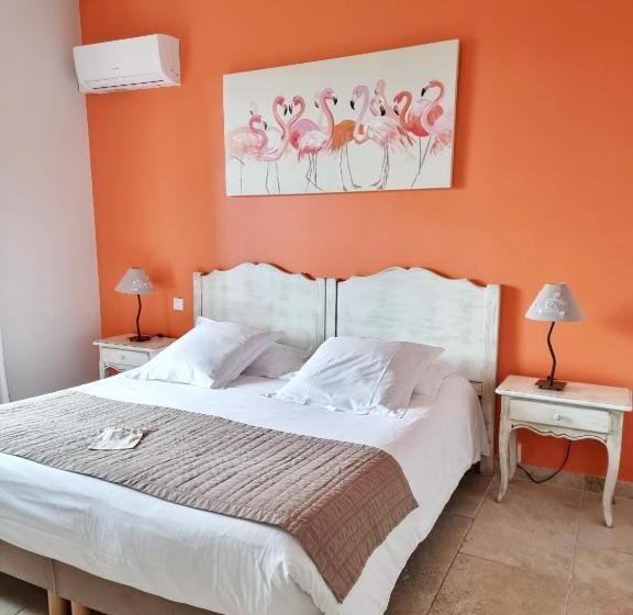 프레스티지 룸, Castillon Des Baux