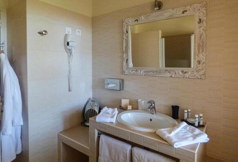 프레스티지 룸, Castillon Des Baux