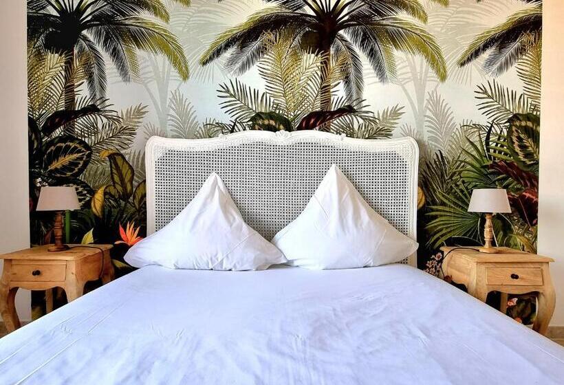 컴포트 룸, Castillon Des Baux