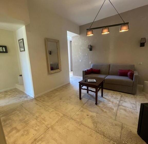 オーシャンビュースーペリアースイート, De La Fossette