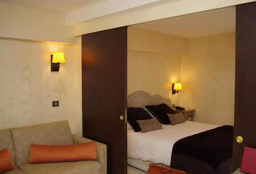 Suite with Terrace, De La Fossette