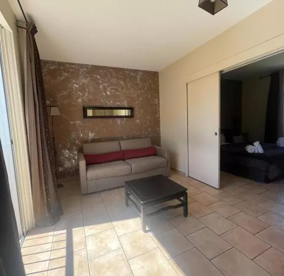 Deluxe Suite Sea View, De La Fossette