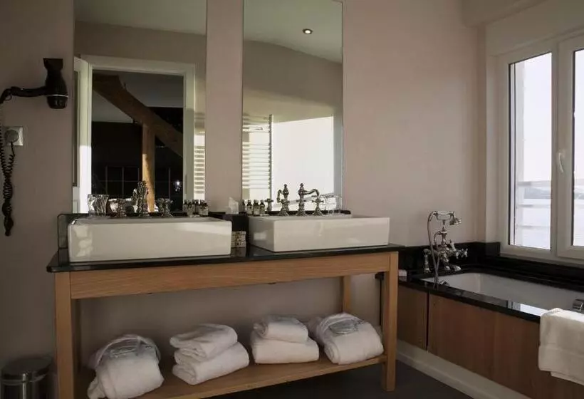 Suite Junior Vista Lago, Hôtel Beau Rivage