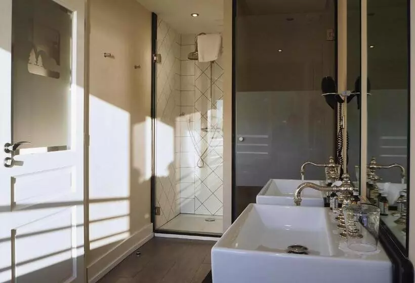 Suite Junior Vista Lago, Hôtel Beau Rivage