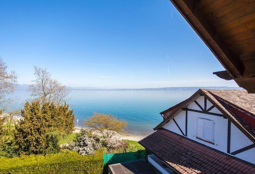 标准三人间, De La Plage