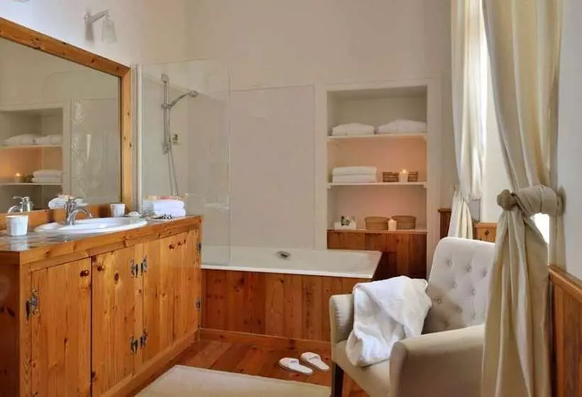 スーペリアールーム, La Baronnie Hôtel & Spa   Teritoria