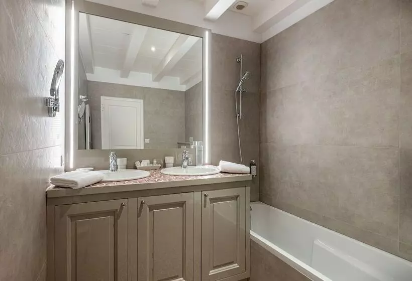 ファミリールーム, La Baronnie Hôtel & Spa   Teritoria