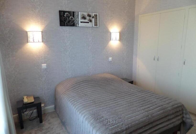 컴포트 룸, Le Lyon Vert