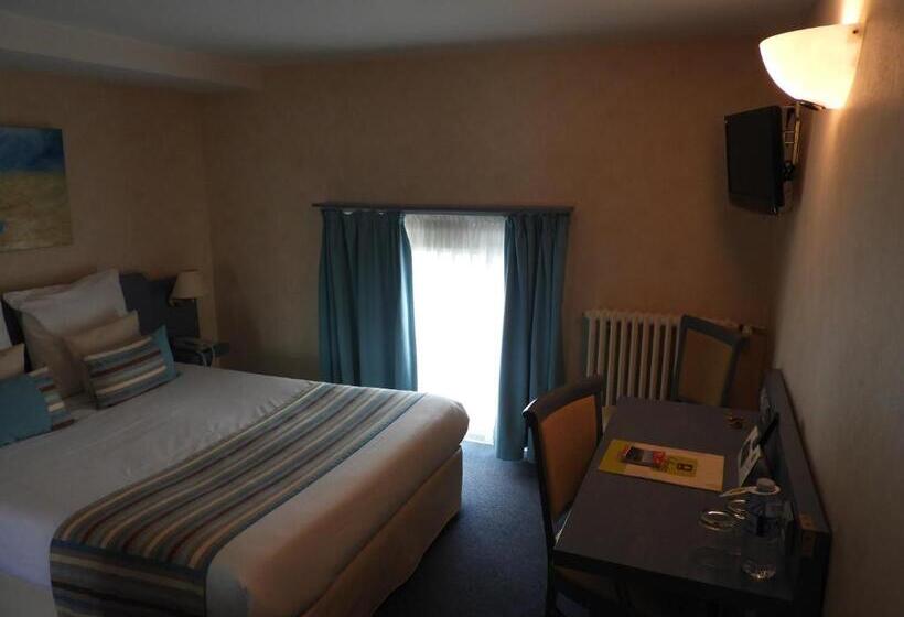 Номер Стандарт, Logis Hôtel Le Pélican
