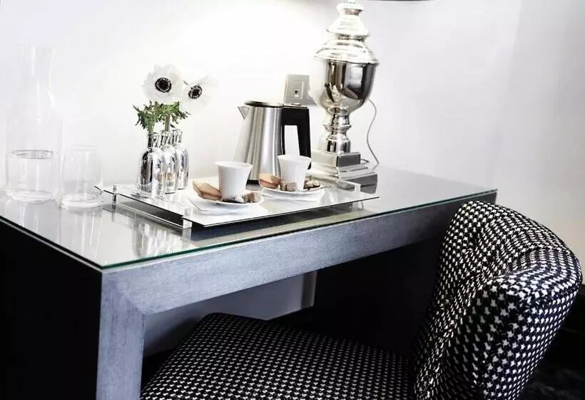 Prestige Zimmer, Maison D'anthouard
