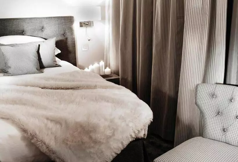 Suite, Maison D'anthouard