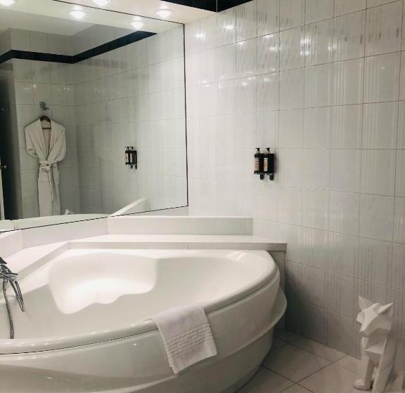 חדר סופריור, Restaurant Chavant