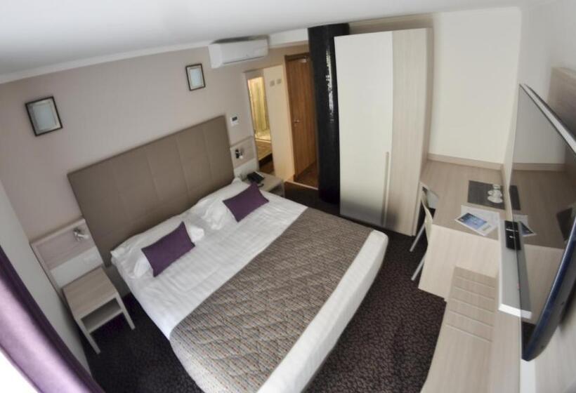 스탠다드 룸 호수 전망, Savoy Hôtel Evian