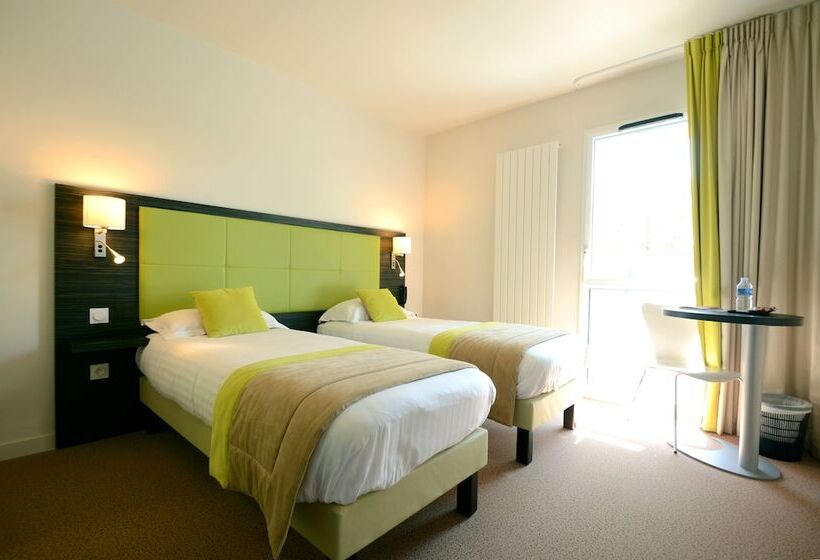 غرفة قياسية ثلاثية, Hôtel La Verriaire   The Originals