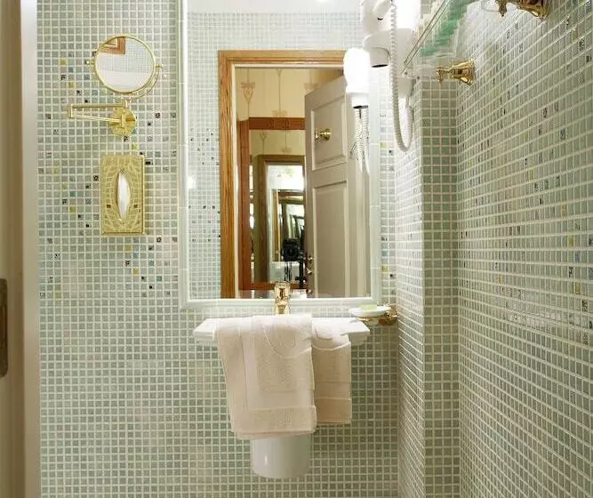 اتاق لوکس, Ekesparre Boutique
