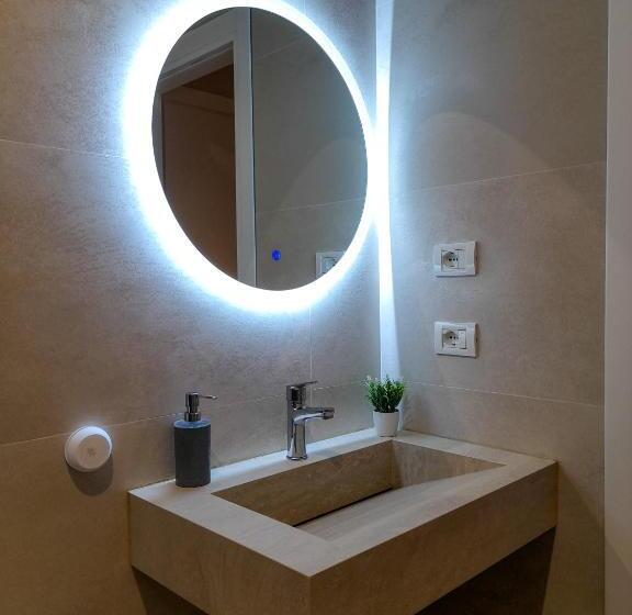 חדר דלוקס לשלושה, Solea