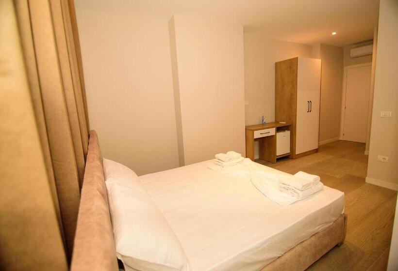 이그제큐티브 트리플, Solea