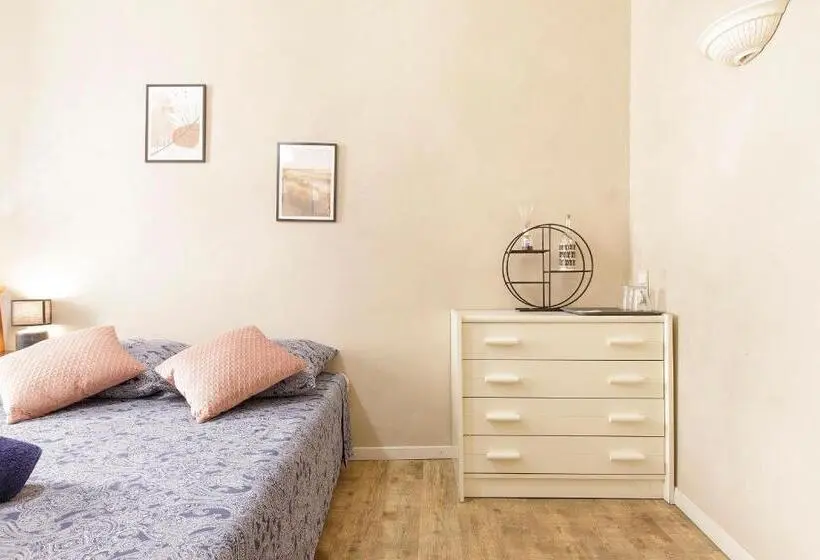 スタンダードルーム, Chambre Griffoul   Hypercentre   Gaillac