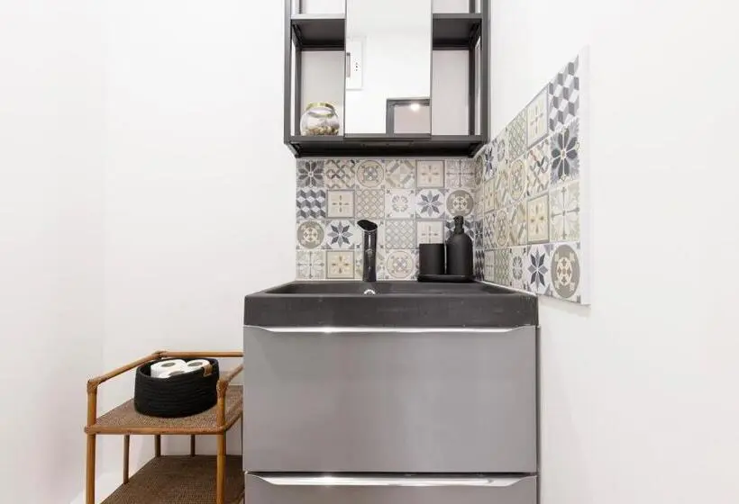 デラックスルーム, Chambre Griffoul   Hypercentre   Gaillac