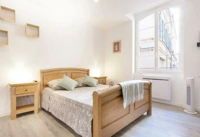 スーペリアールーム, Chambre Griffoul   Hypercentre   Gaillac
