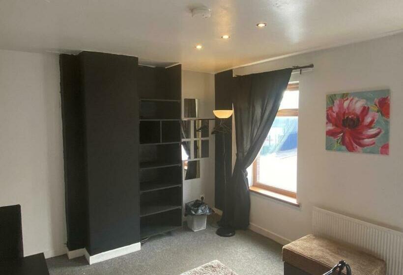 חדר סטנדרט חדר אמבטיה משותף, Bnb81