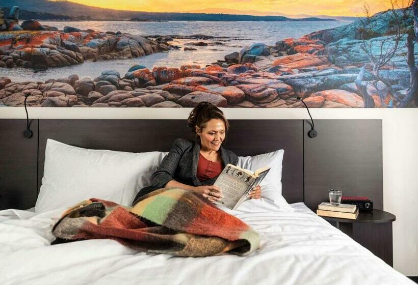 キングサイズベッドのスーペリアルーム, Novotel Devonport