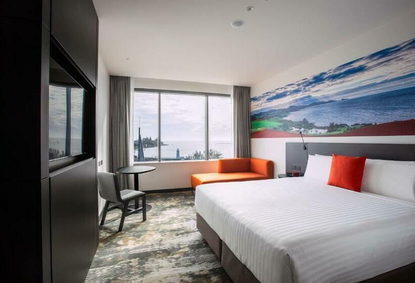 디럭스 룸 킹사이즈 침대, Novotel Devonport