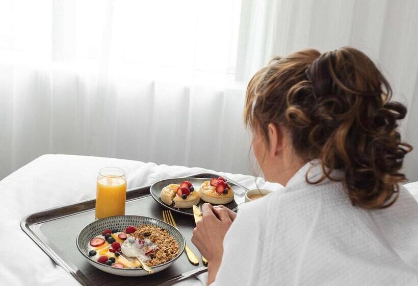 クイーンベッドのスーペリアルーム, Novotel Devonport