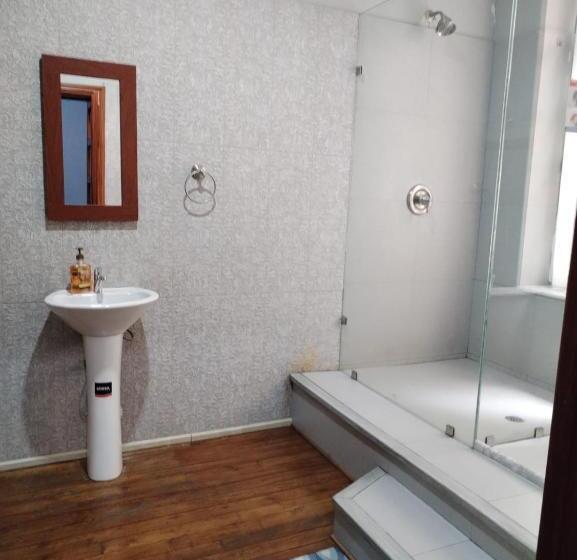 غرفة قياسية ثلاثية, Casa Aida Luz