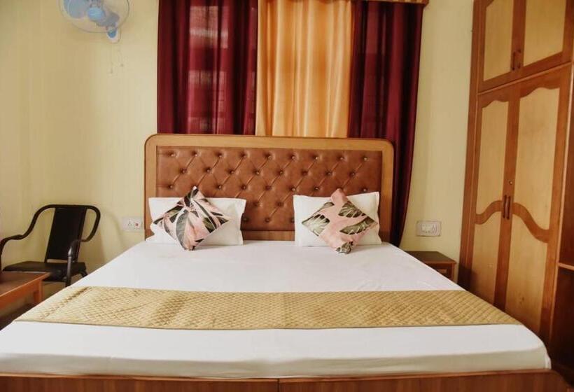 اتاق اکونومی, The Krishna Boho Near Mall Road