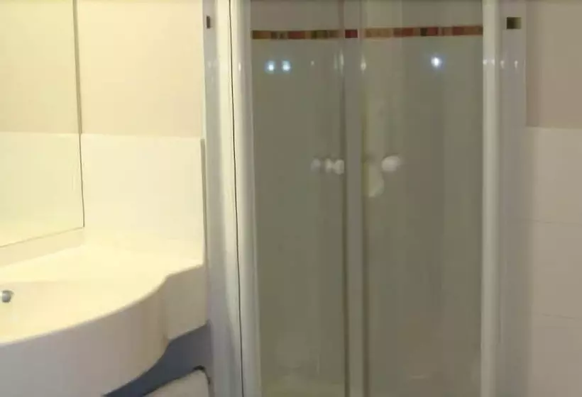 身障者適用スタンダードルーム, Ace Hotel Bourges