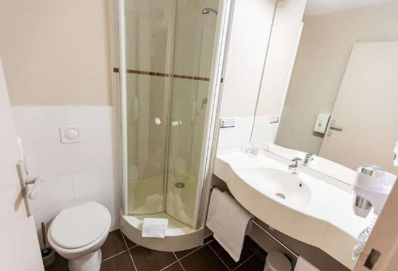 غرفة قياسية ثلاثية, Ace Hotel Bourges