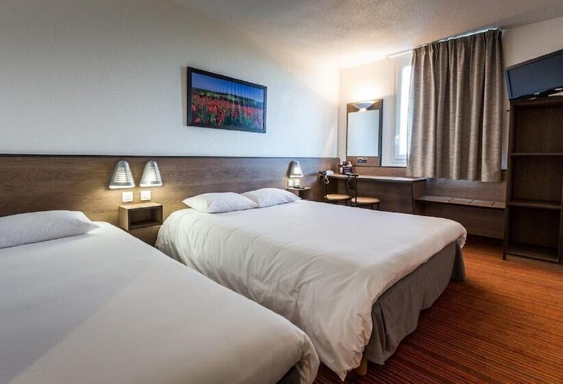 غرفة قياسية ثلاثية, Ace Hotel Bourges