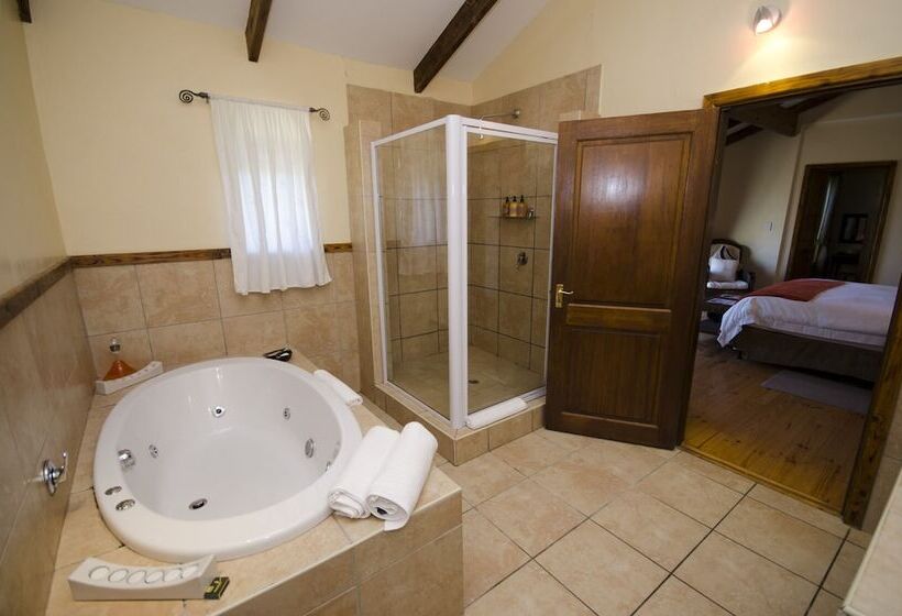 سوییت خانوادگی, Elephant Hide Of Knysna Guest Lodge