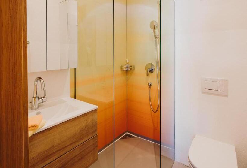 جناح عائلي, Alpin   Studios & Suites