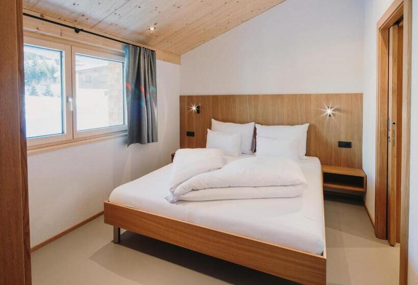 جناح عائلي, Alpin   Studios & Suites