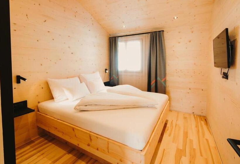 إستوديو قياسى, Alpin   Studios & Suites