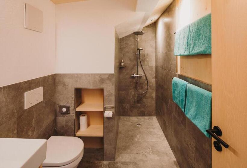 جناح سوبيريور, Alpin   Studios & Suites