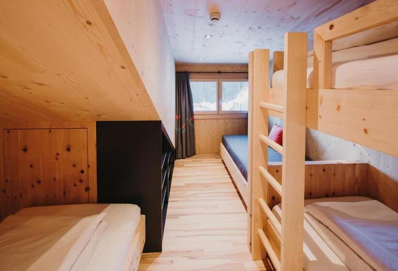 جناح سوبيريور, Alpin   Studios & Suites