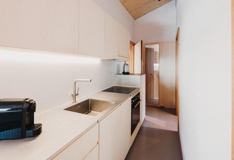 جناح عائلي, Alpin   Studios & Suites