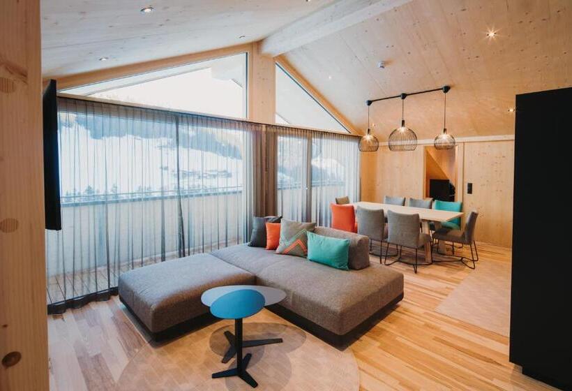 سوییت سوپریور, Alpin   Studios & Suites