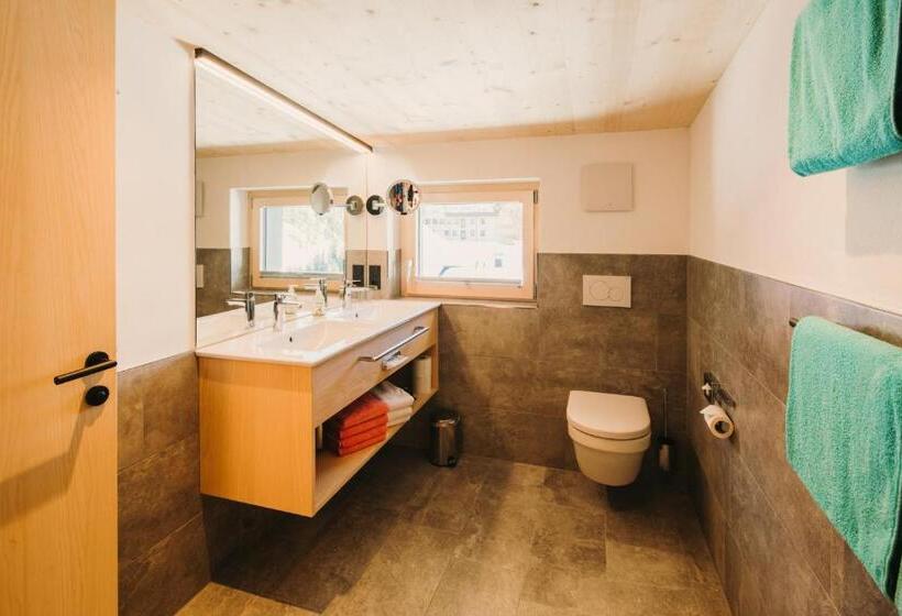 جناح سوبيريور, Alpin   Studios & Suites