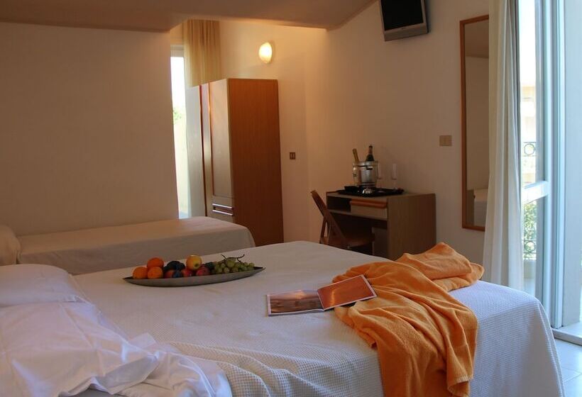 اتاق خانوادگی, Antares